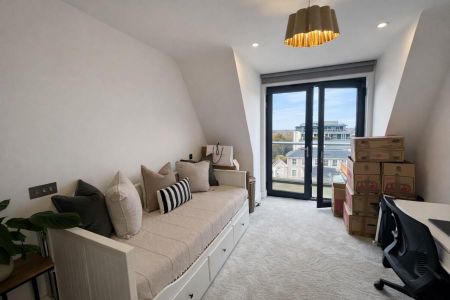 2 bedroom apartment to rent - Photo 3