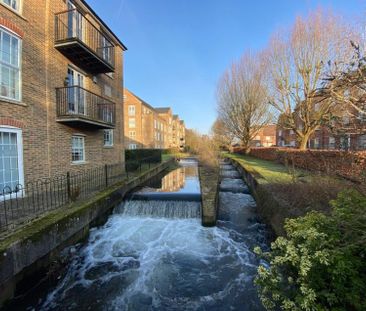 Glory Mill Lane, Wooburn Green, High Wycombe,HP10 - Photo 1