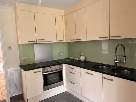 Woning met 3 slaapkamers en zolder in centrum Kuringen - Photo 2