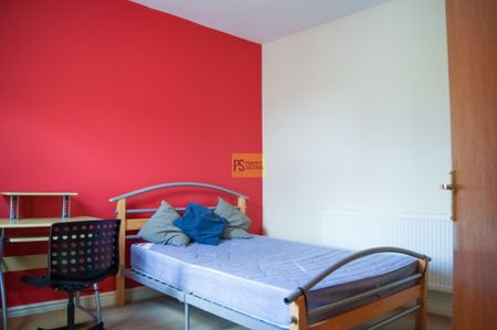 63 Milner Road - Photo 2