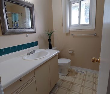 For Lease - 1004 Lawson Road, London North, Ontario - Photo 2