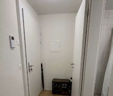 Appartement d une pièce au 1er étage - Rue de Borde 17 - Photo 5