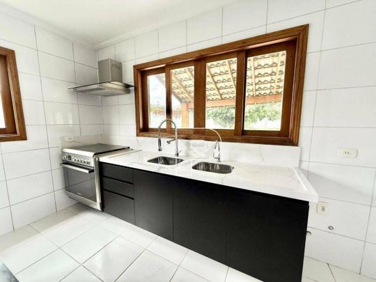 Casa Com 4 Dormitórios, 391 m² - Venda por R$2.350.000ou Aluguel por R$12.350,01/mês - Pousada - Foto 1