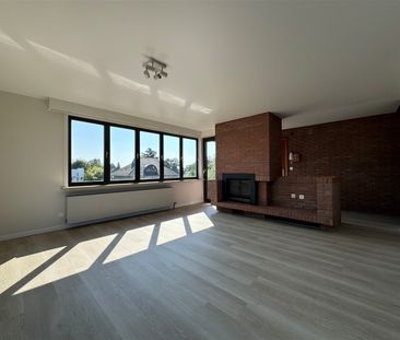 Gerenoveerd ruim appartement met tuin en garage gelegen in de wijk ... - Foto 1