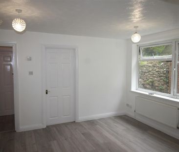 Amersham Hill, High Wycombe - Photo 6