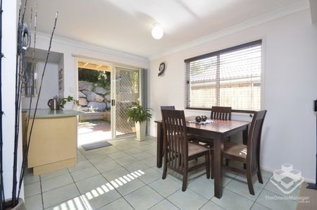 SpaciousTownhouse in a Secure and Convenient Complex - Photo 2