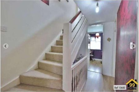 St. James Road, Sutton, Cheam, SM1 - Photo 2
