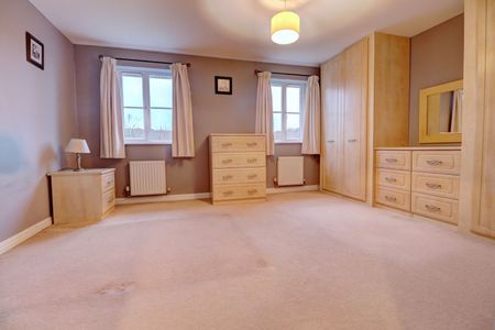 3 bedroom mid terraced house to rent - Photo 4