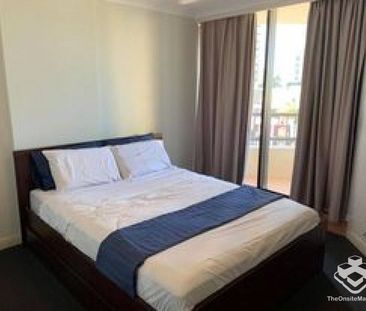 Heart of Surfers Paradise fully furnished apartment - Photo 2