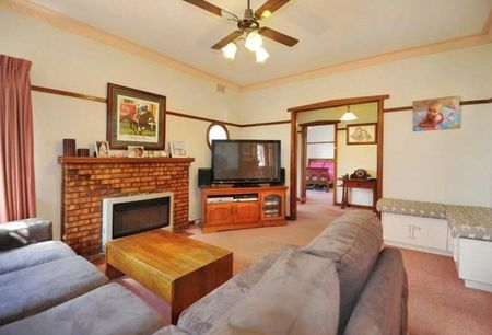 Ideally located in a quiet Wendouree location - Photo 3