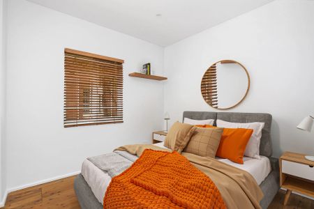 Refreshed Art Deco Apartment in Sought after Location - Photo 2