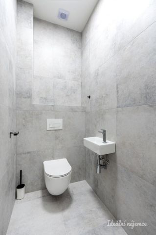 Pronájem bytu 2+kk 66 m2 - Fotografie 4