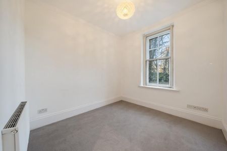 4 bedroom apartment to rent - Photo 3