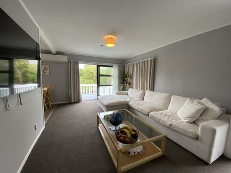 4 Bedrooms House for rent - Photo 2