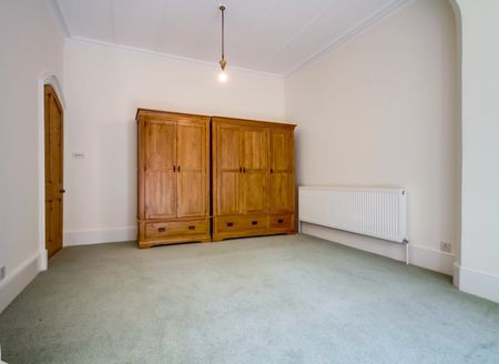 4 Bed Maisonette, The Woodlands, HA1 - Photo 4