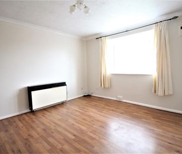 Latimer Close, Woking - 1 bedroomProperty for lettings - Seymours - Photo 3