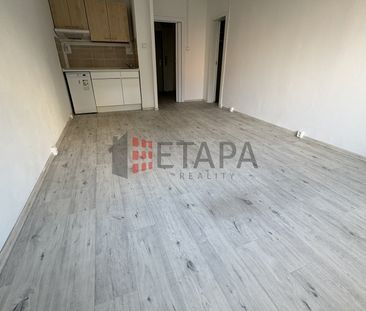 Pronájem bytu 1+kk a garsoniéry 29 m² - Fotografie 1