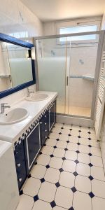 Location Appartement 3 pièces 67m² MACON 71000 - Photo 4