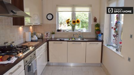 Cozy room in 3-bedroom houseshare in Clonsilla, Dublin - Photo 4