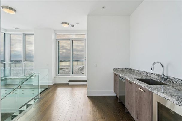 For Lease - 1 Edgewater Drive Unit# SPH16, Toronto, Ontario - Photo 1