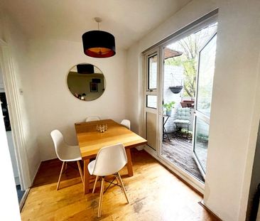 2 Bed Maisonette, Sheppard House, E2 - Photo 2