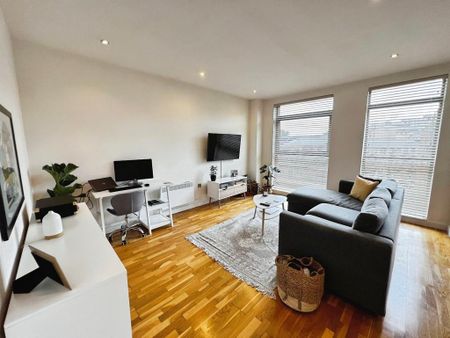 1 bedroom flat to rent - Photo 2