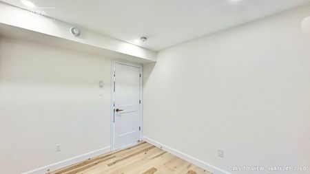 GORGEOUS 2-BEDROOM APARTMENT WITH MODERN UPGRADES - Photo 3