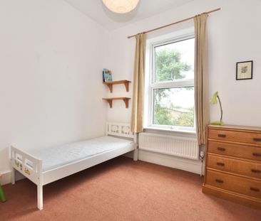 Fabulous Three Bedroom House for Rent in East London Eden - Photo 6