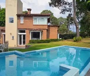 Casa En Renta En Avandaro I Semiamueblada I Alberca I Jardin - Photo 1