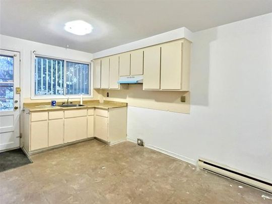 6497 Av. Azilda - Photo 1