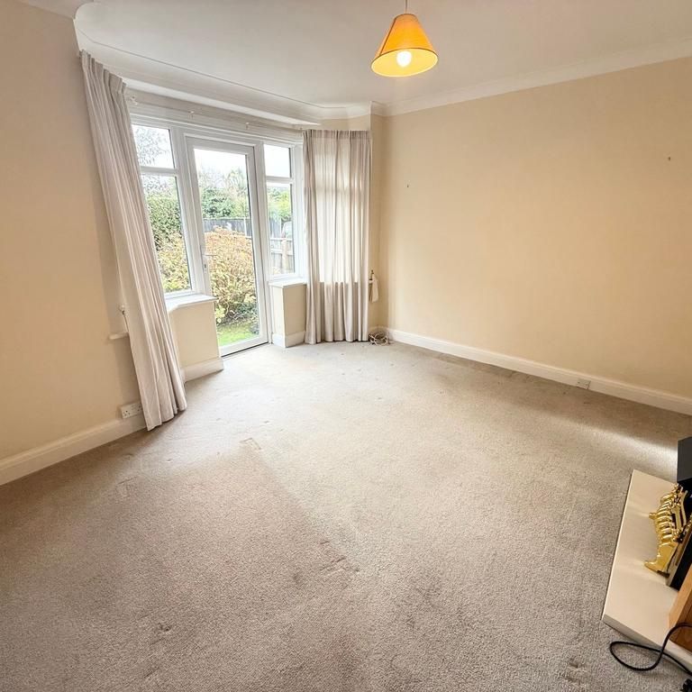 2 bedroom semi-detached bungalow to rent - Photo 1