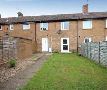 3 Bedroom House - Mid Terrace To Let - Photo 5