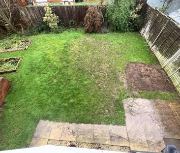 3 bedroom semi-detached house to rent - Photo 3