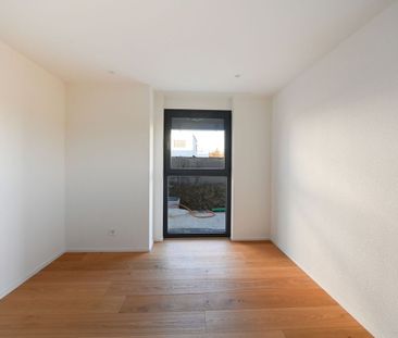 FIRST-TIME OWNERSHIP - LUXURIOUS 3.5-ROOM GARDEN APARTMENT - Photo 2