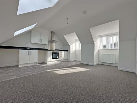 1 bedroom Flat to rent - Photo 4