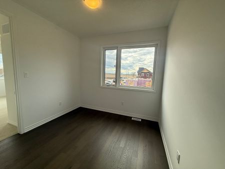 For Lease - 1293 WHITLOCK Avenue, Milton, Ontario - Photo 3