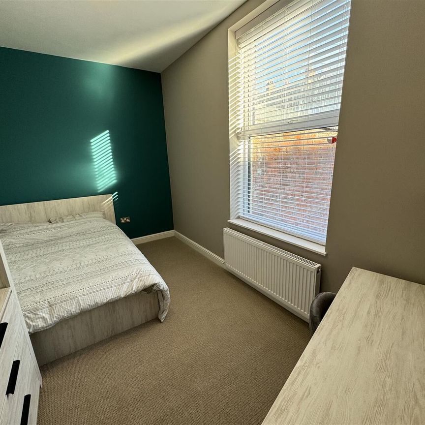 Hyde Park Villas, Hyde Park, LS6 1BH, Leeds - Photo 1