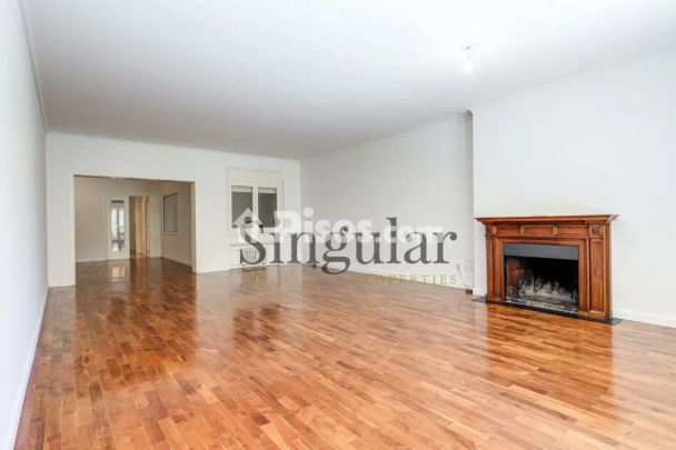 Piso en alquiler en Carrer de Bori i Fontestà - Photo 1