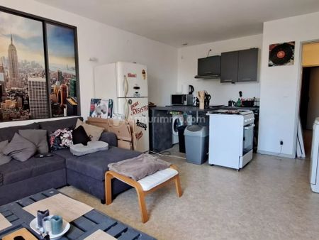 Location Appartement 2 pièces 52 m2 à Carmaux - Photo 2