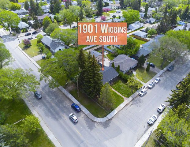 3 Beds 1 Bath - Main Floor House — 3 Bedrooms Main Floor - Photo 1