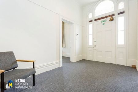 Sunny Bright Rooms *Two Weeks Rent Free - Photo 4