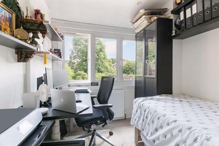 4 bedroom detached house to rent - Photo 4