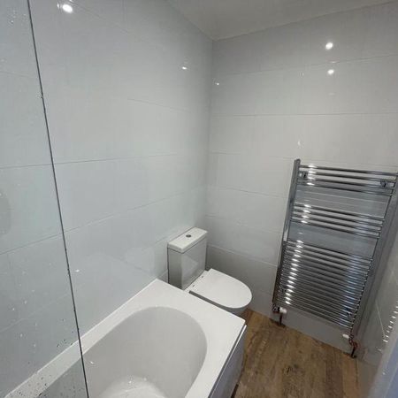 2 bedroom terraced house to rent - Photo 3