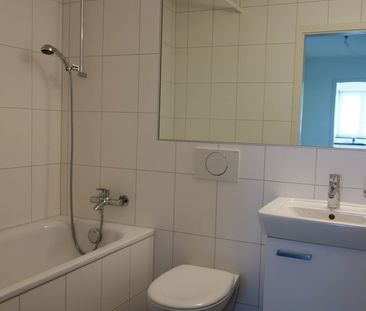Schöne Wohnung mit Blick auf den See - Photo 4