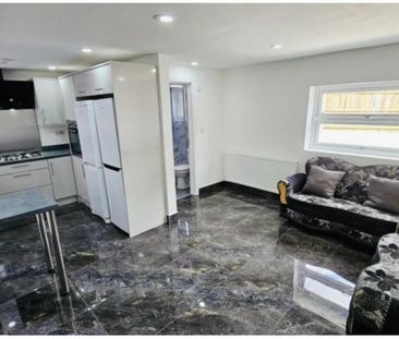 Room in a Shared House, Hazelwell Street, B30 - Photo 6