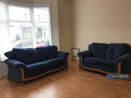 1 bedroom flat to rent - Photo 4
