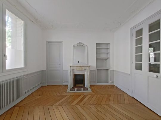Location Appartement 2 pièces 43m² PARIS 15ème - Photo 1