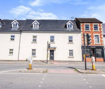 Flat 4, The Old Manse 2B Swindon Street, Swindon, Highworth, SN6 - Photo 5