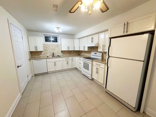 For Lease - 2461 President Boulevard Unit# Bsmt, Mississauga, Ontario - Photo 1