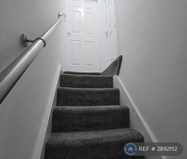 2 bedroom end of terrace house to rent - Photo 1